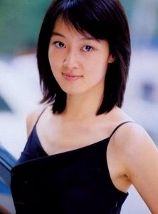 ​赵子琪：曾是央视美女主持，为丈夫路金波三年生俩，46岁被宠成宝